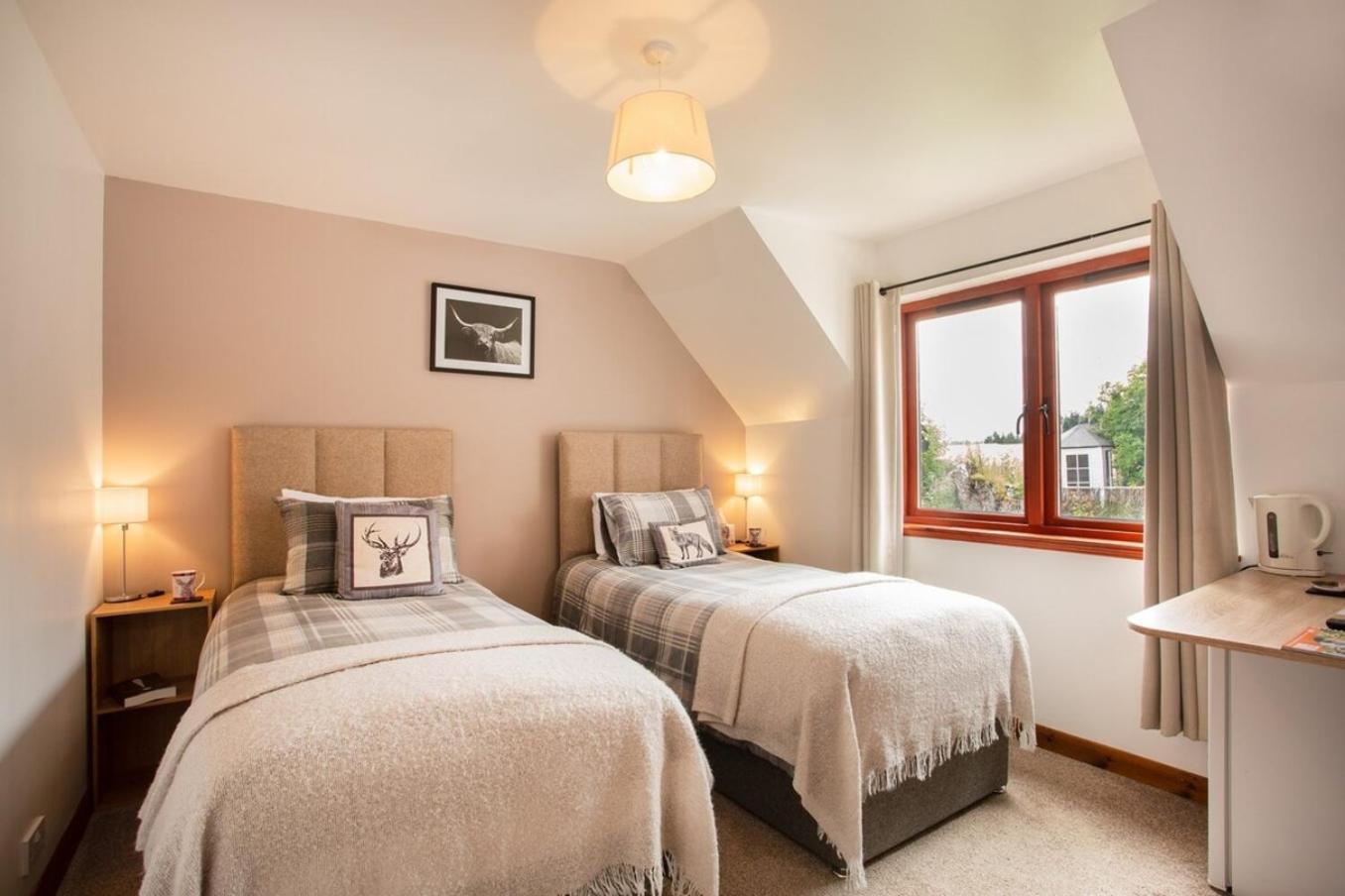 Beechwood Lodge Guesthouse Alness Kültér fotó